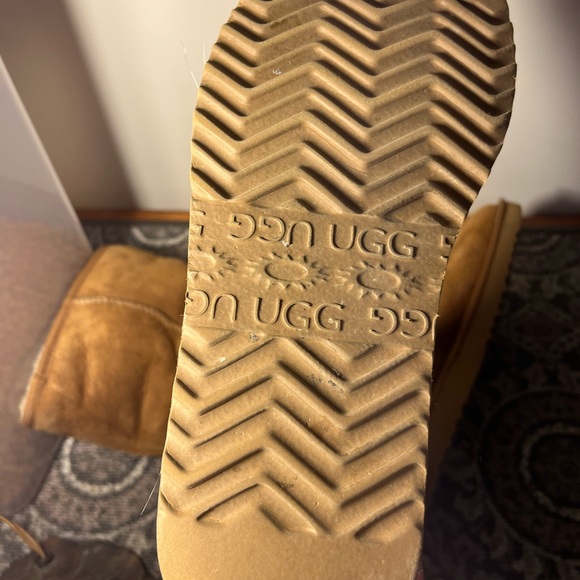 Size 8 UGG Australia Chestnut Classic Tall Boots - Picture 4 of 4